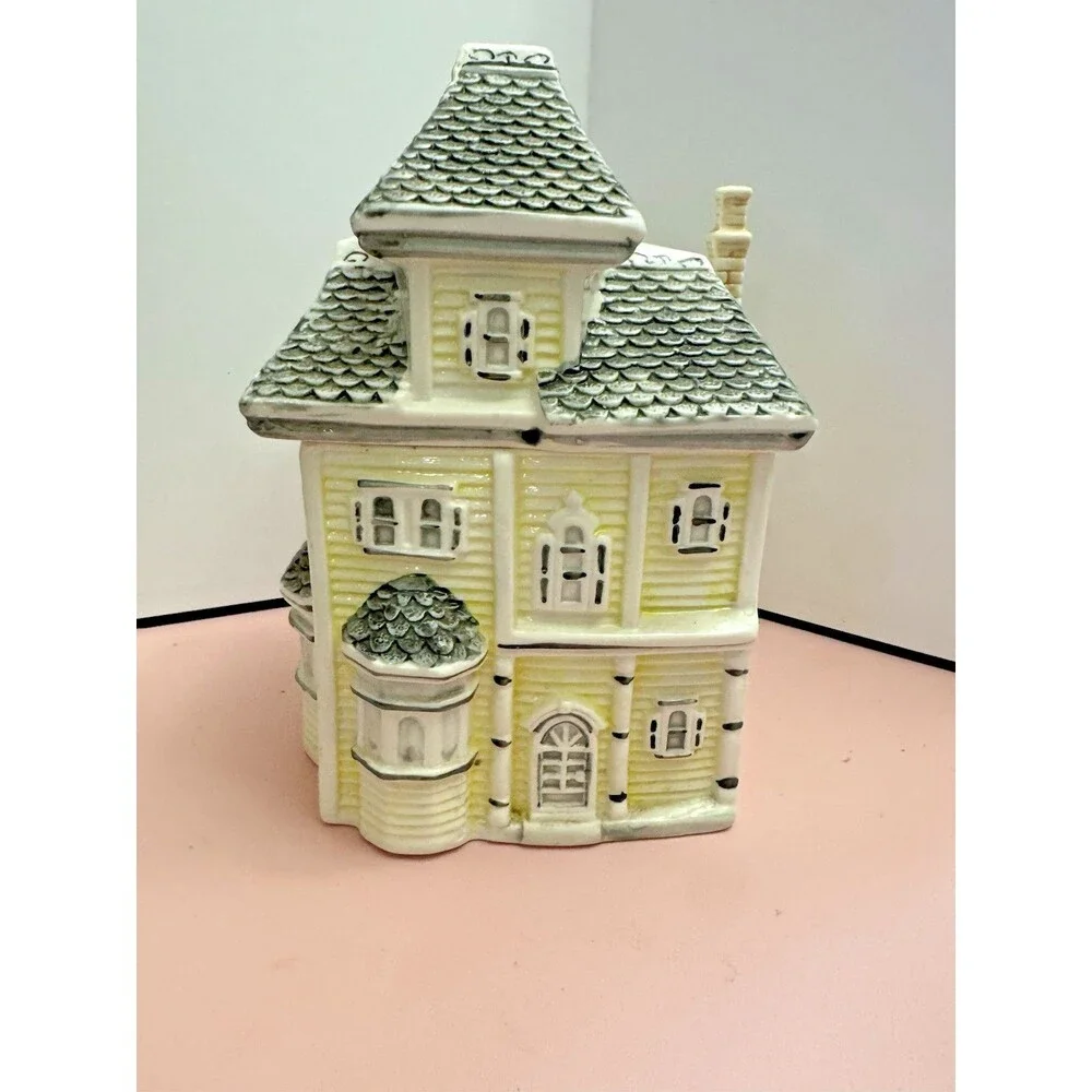 Unbranded vintage figural